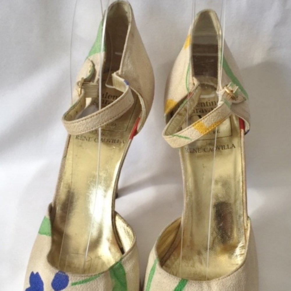 Vintage Valentino Garavani Couture Flower Heels - Picture 6 of 14